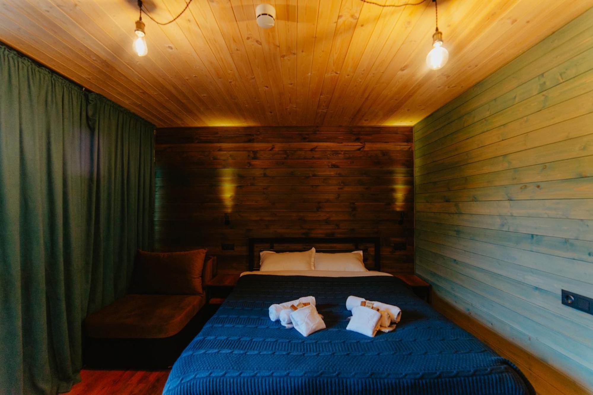 Hotel Wanderholic Telavi Esterno foto