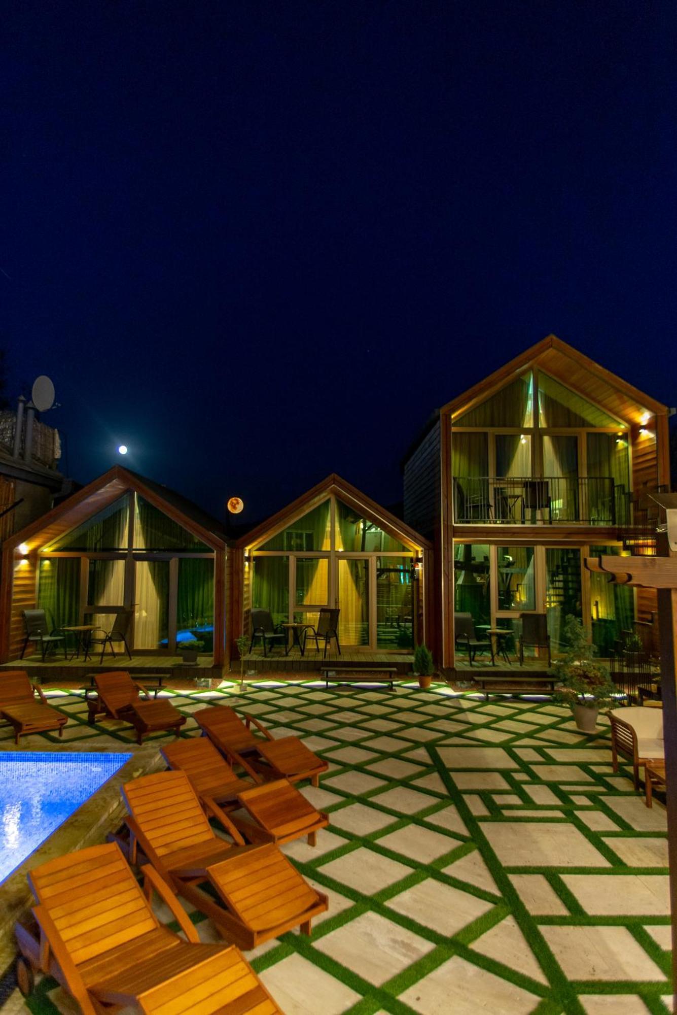 Hotel Wanderholic Telavi Esterno foto