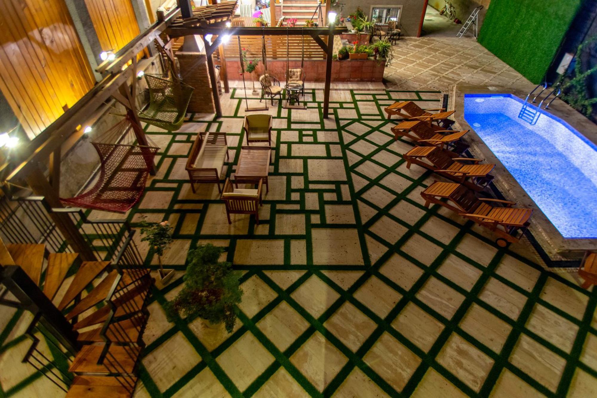 Hotel Wanderholic Telavi Esterno foto